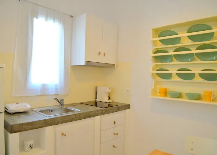 La Casa De Zag Adamantas (Milos)