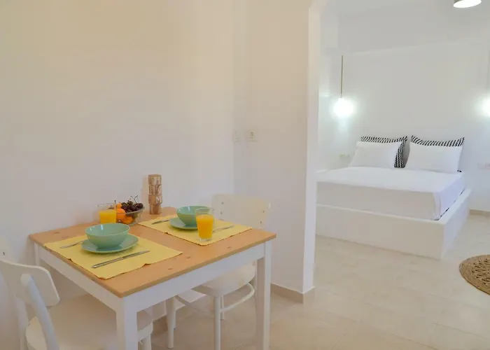 La Casa De Zag Adamantas (Milos)