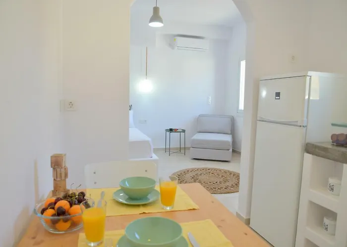 La Casa De Zag Adamantas (Milos)